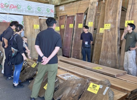 お客様と一緒に、“特別な一枚”を探しに。