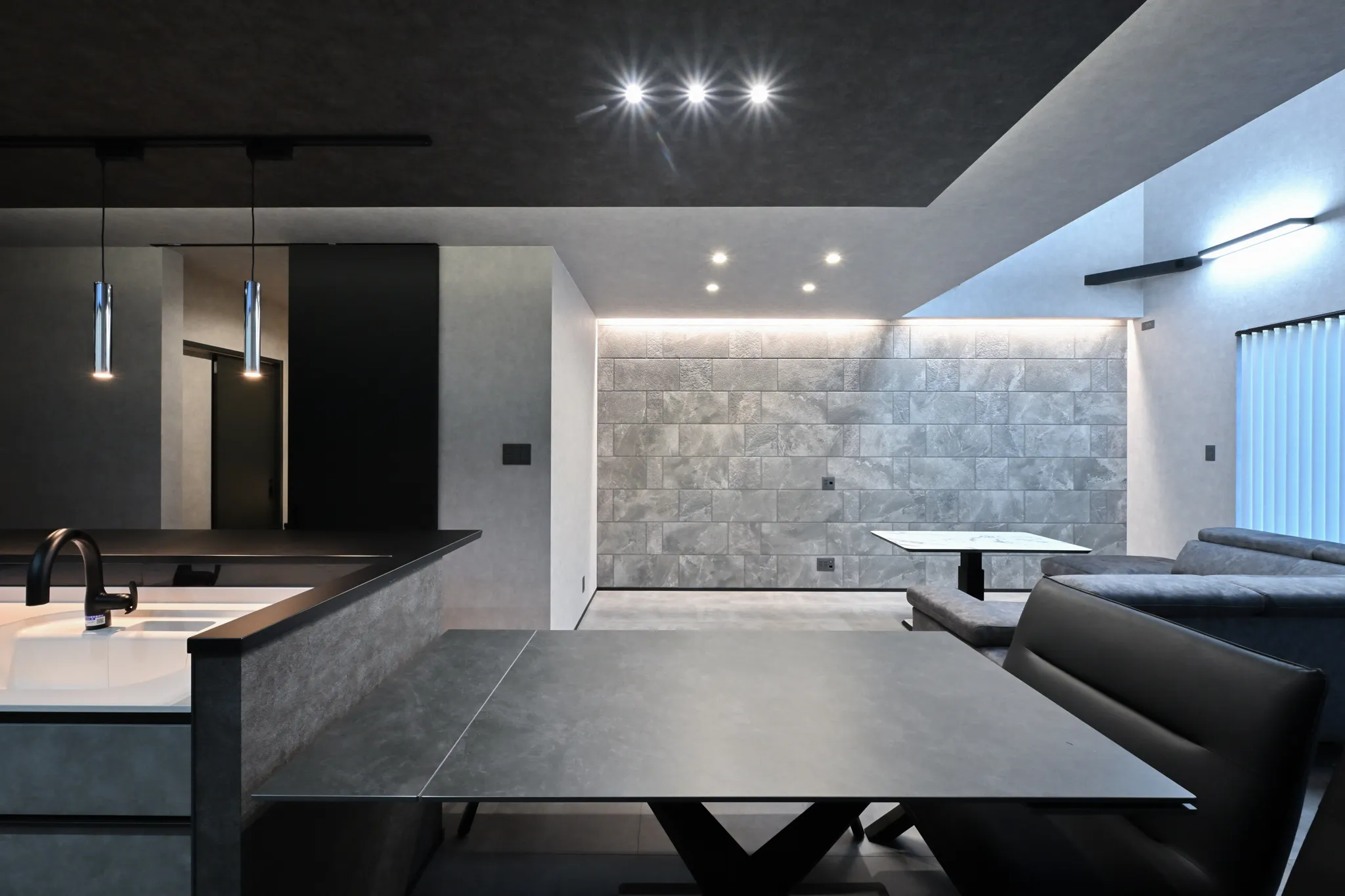 上質な雰囲気が漂う、大人かっこいい住まい。