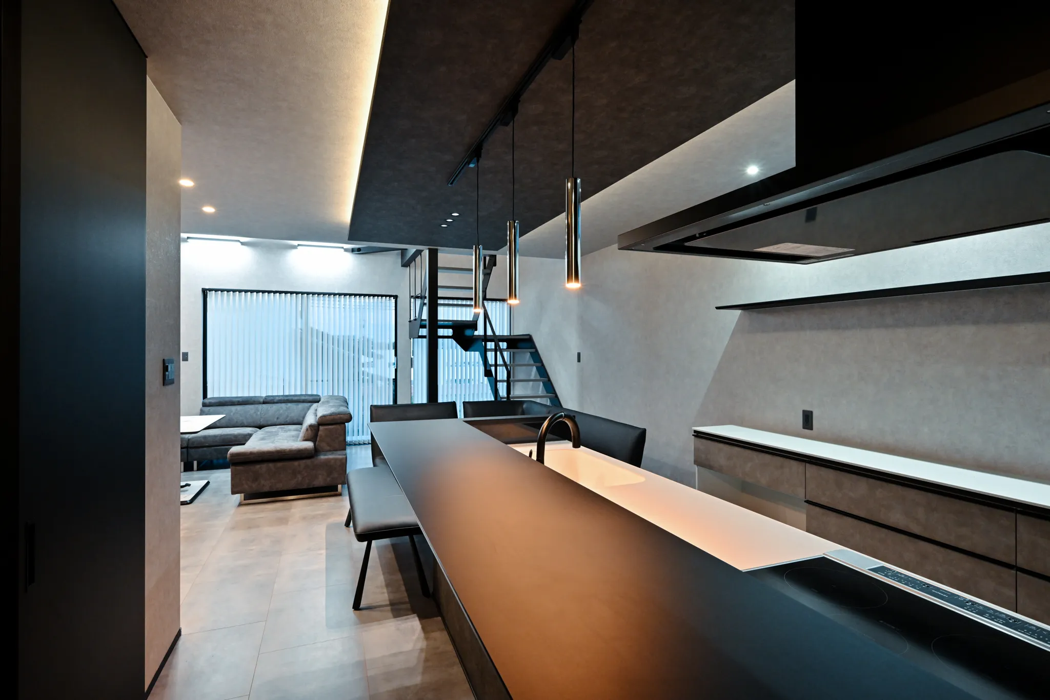 上質な雰囲気が漂う、大人かっこいい住まい。