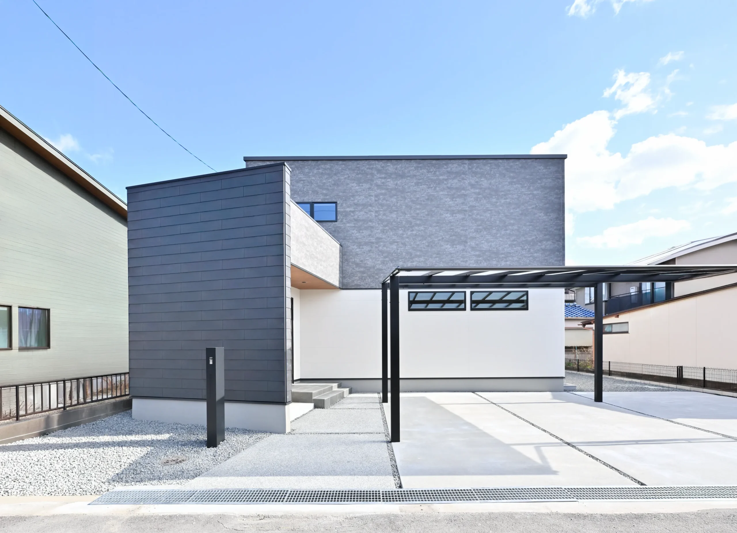 家族の暮らしに寄り添う、木のぬくもりあふれる住まい